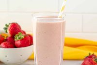 Creamy Strawberry Banana Peanut Butter Smoothie Recipe
