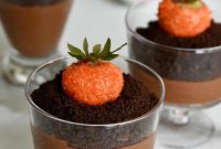 Chocolate Mousse with Strawberry Carrots Recipe