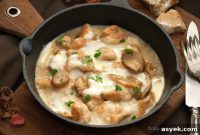 Skillet Chicken with Mushrooms and Melted Mozzarella