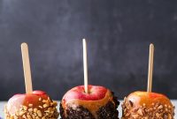 How to Make Caramel Apples: Homemade Recipe