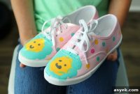 How to Paint Kids’ Shoes with Acrylic or Fabric Paint
