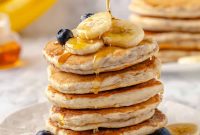 How to Make Fluffy Banana Pancakes