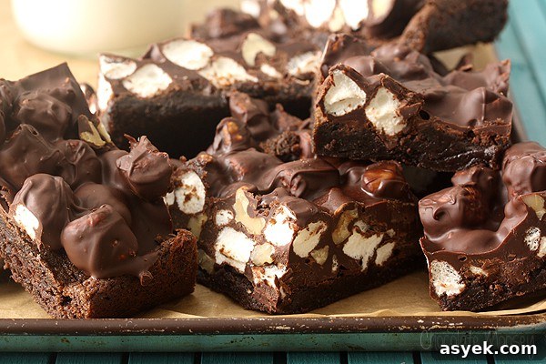 Rocky Road Fudge Cookie Bars Recipe 4 Rocky Road Cookie Fudge Bars from the Dessert Mash-Ups cookbook