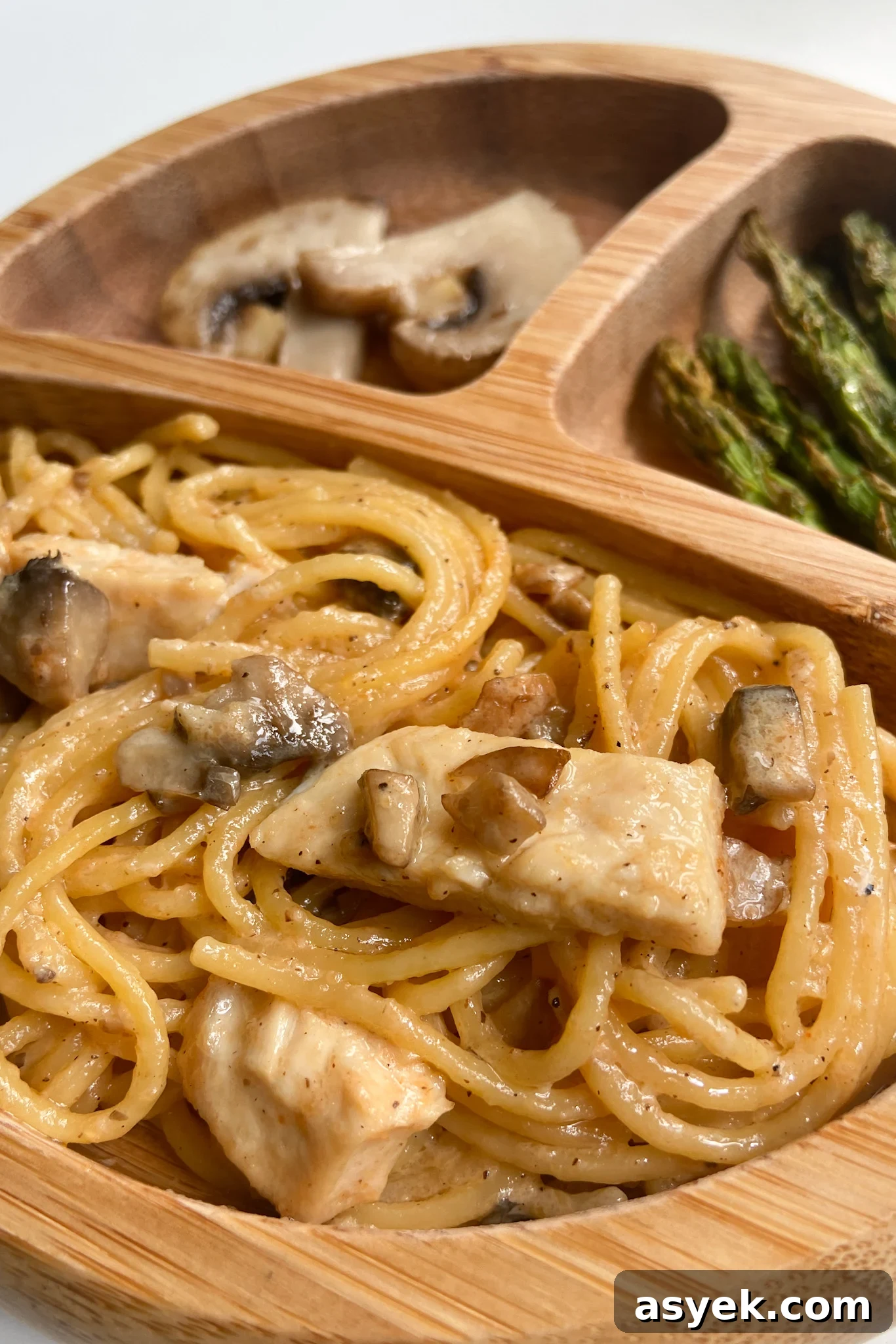 Creamy Garlic Mushroom Chicken Skillet 5 Creamy mushroom chicken tossed with pasta noodles.