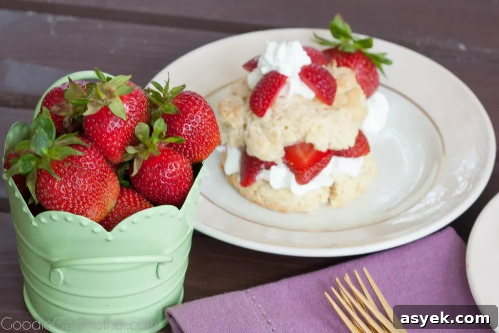 Fresh strawberry desserts plated