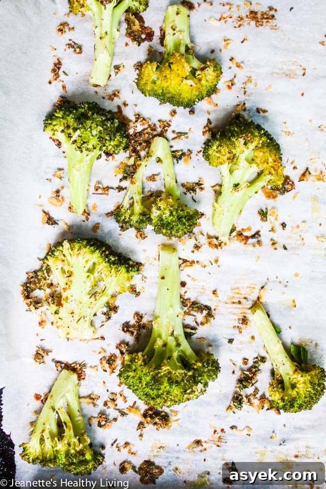 Fennel Crusted Baked Salmon and Broccoli - this easy, fast, delicious and healthy one-pan dinner recipe cooks in just 20 minutes