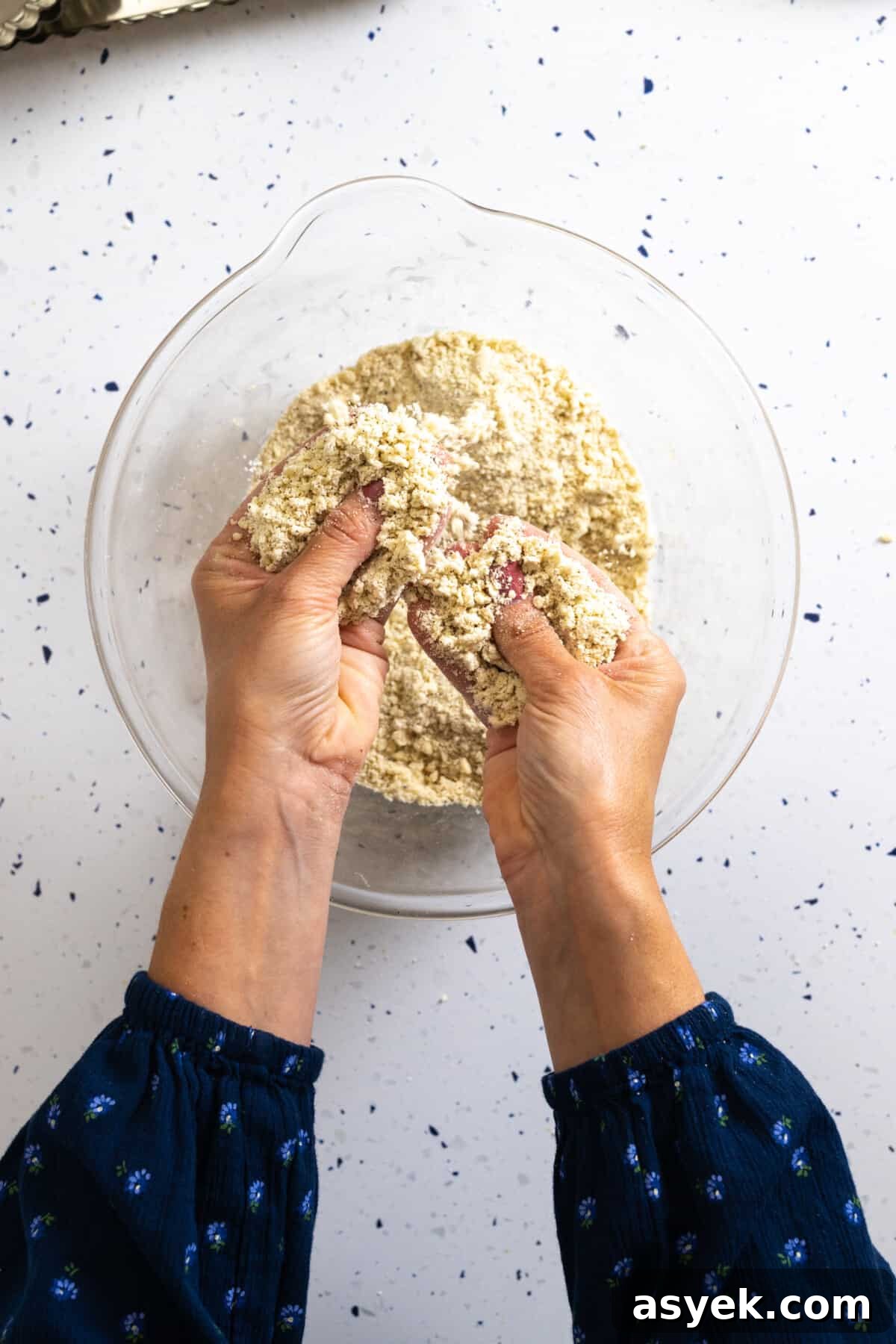 making tart dough by hand