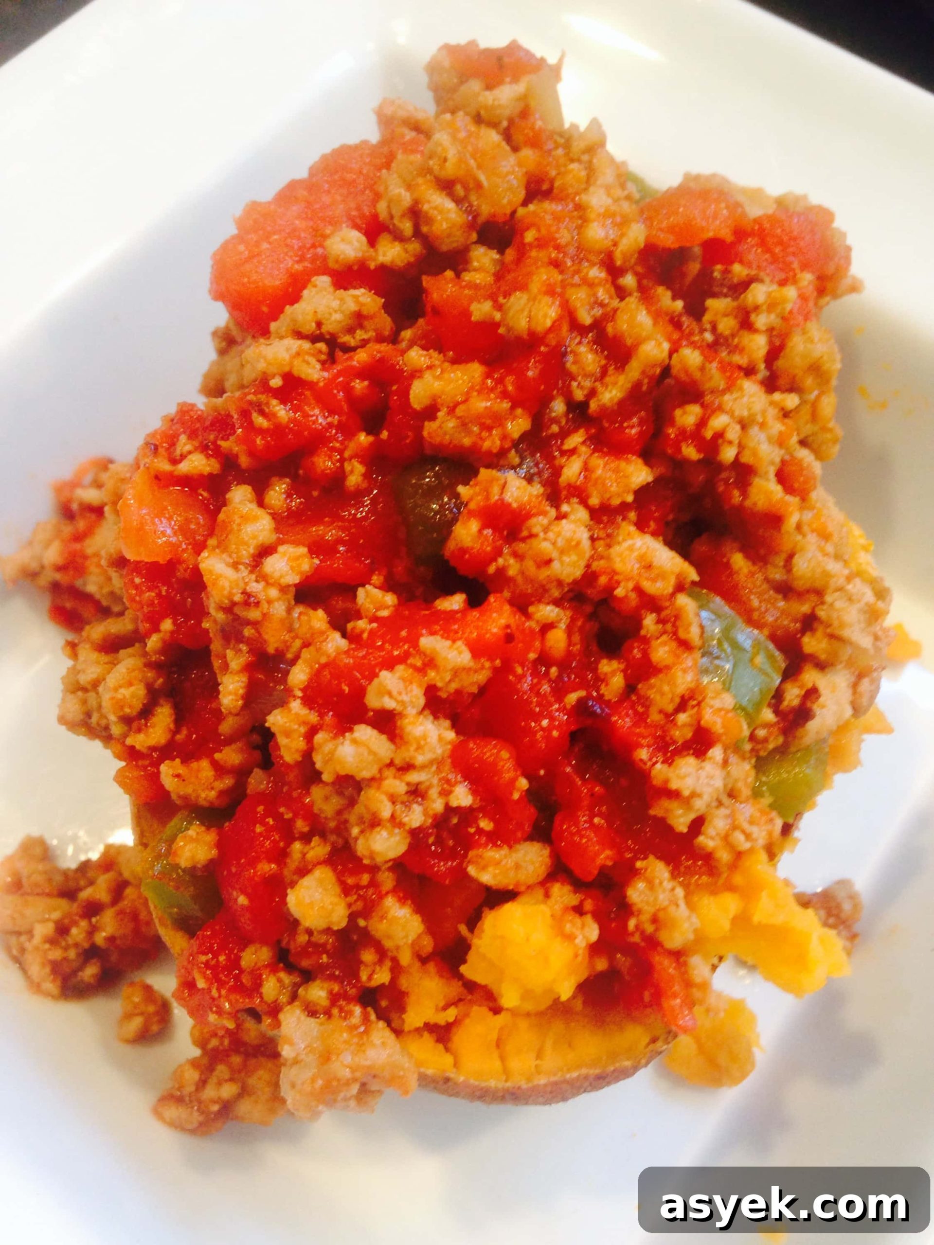 Sloppy Joe Stuffed Sweet Potatoes {21 Day Fix}