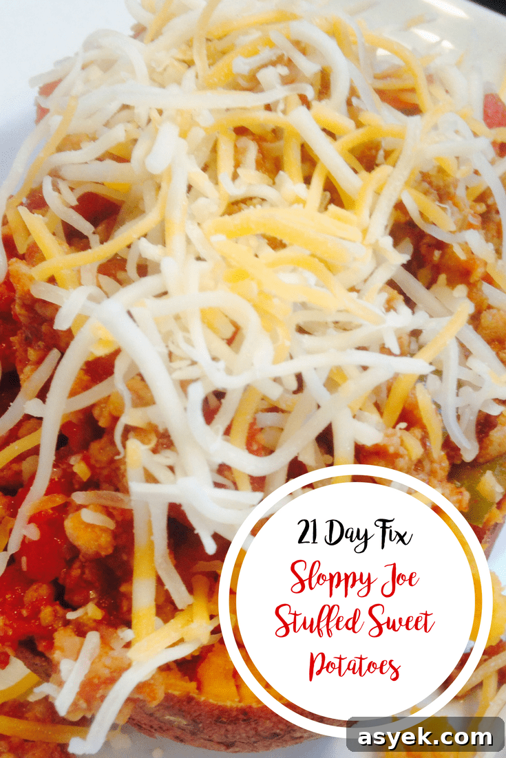Sloppy Joe Stuffed Sweet Potatoes {21 Day Fix} | Confessions of a Fit Foodie