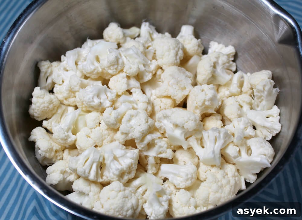 Loaded Keto Cauliflower Salad with Bacon, Cheese and Ranch 3 Keto Loaded Cauliflower Salad2
