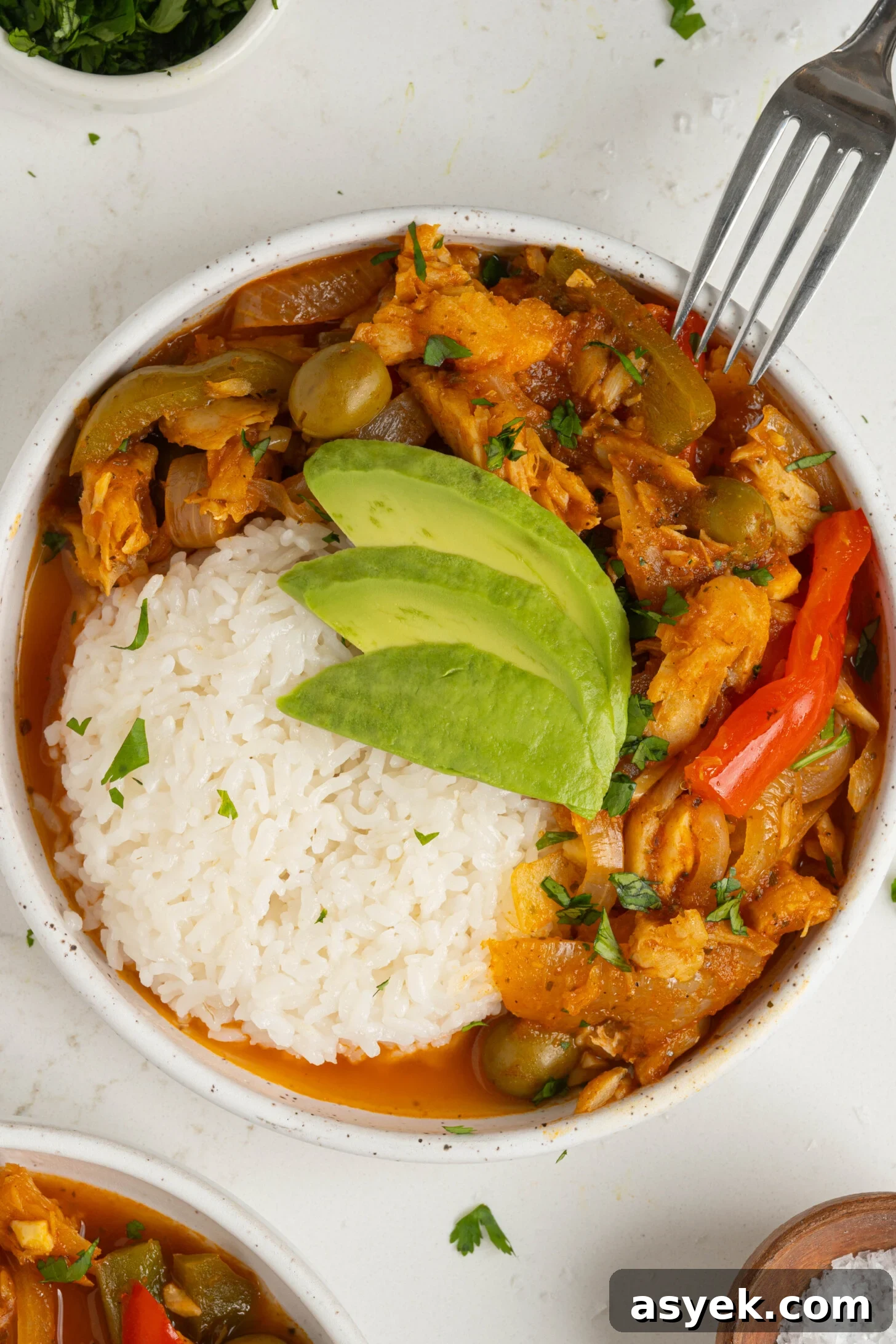 A bowl of bacalao guisado.