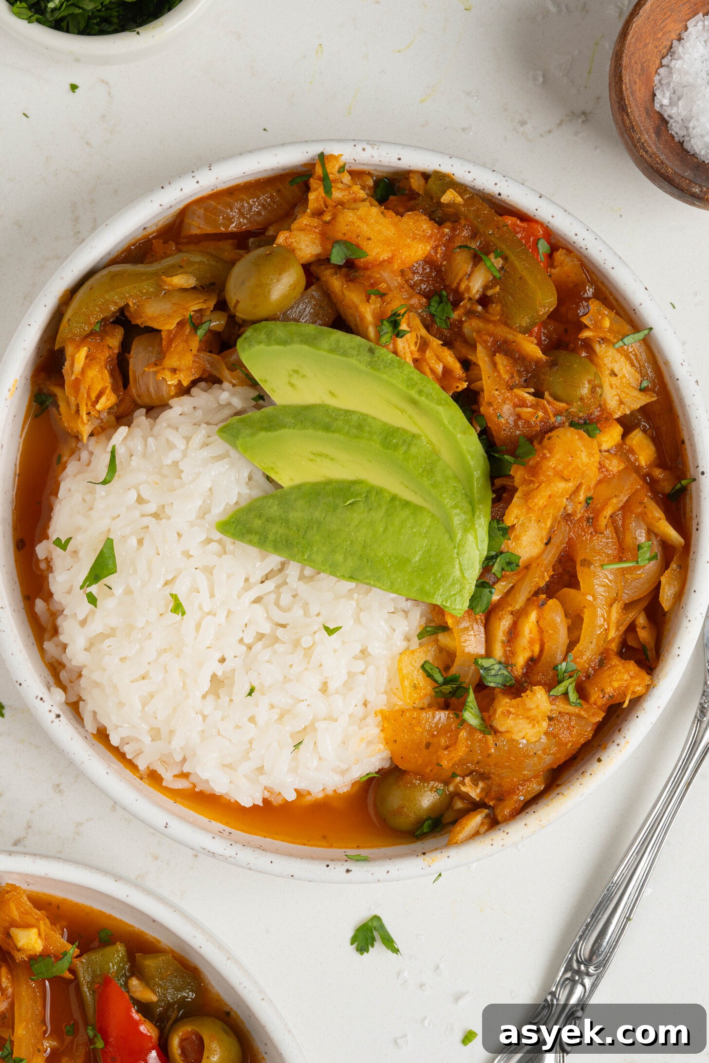 A bowl of bacalao guisado.