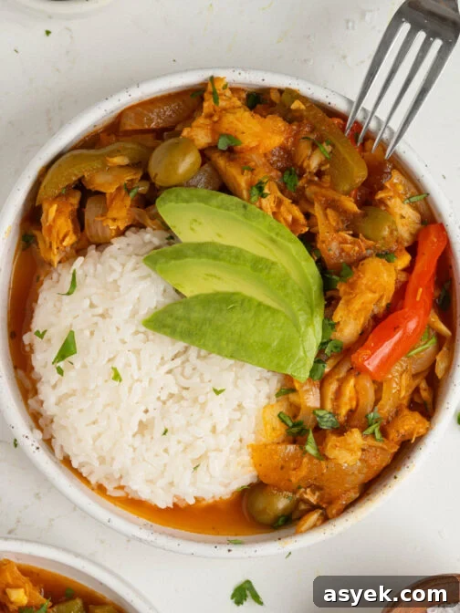 A bowl of bacalao guisado.